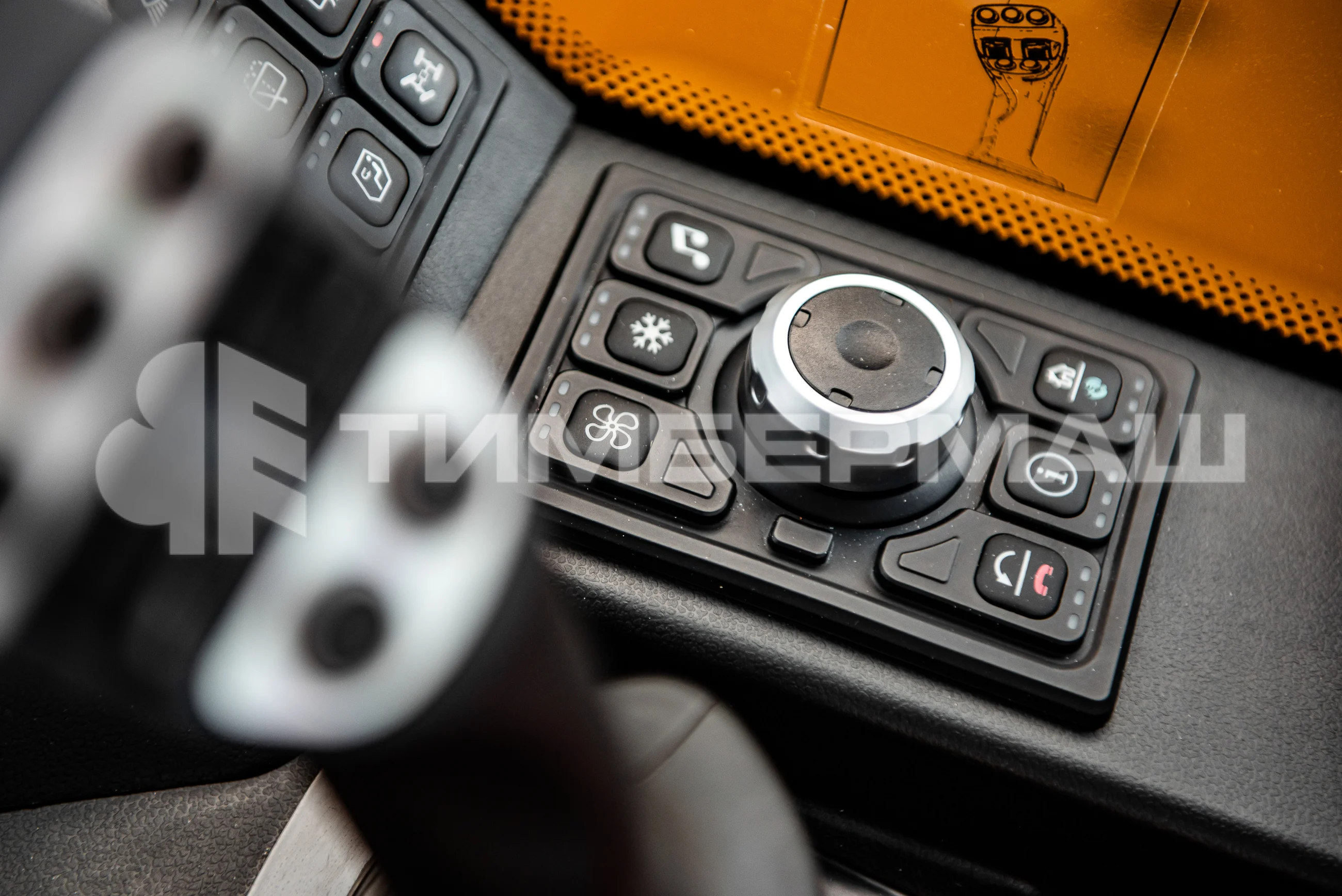 Телескопический погрузчик SANY STH 742 фото 11