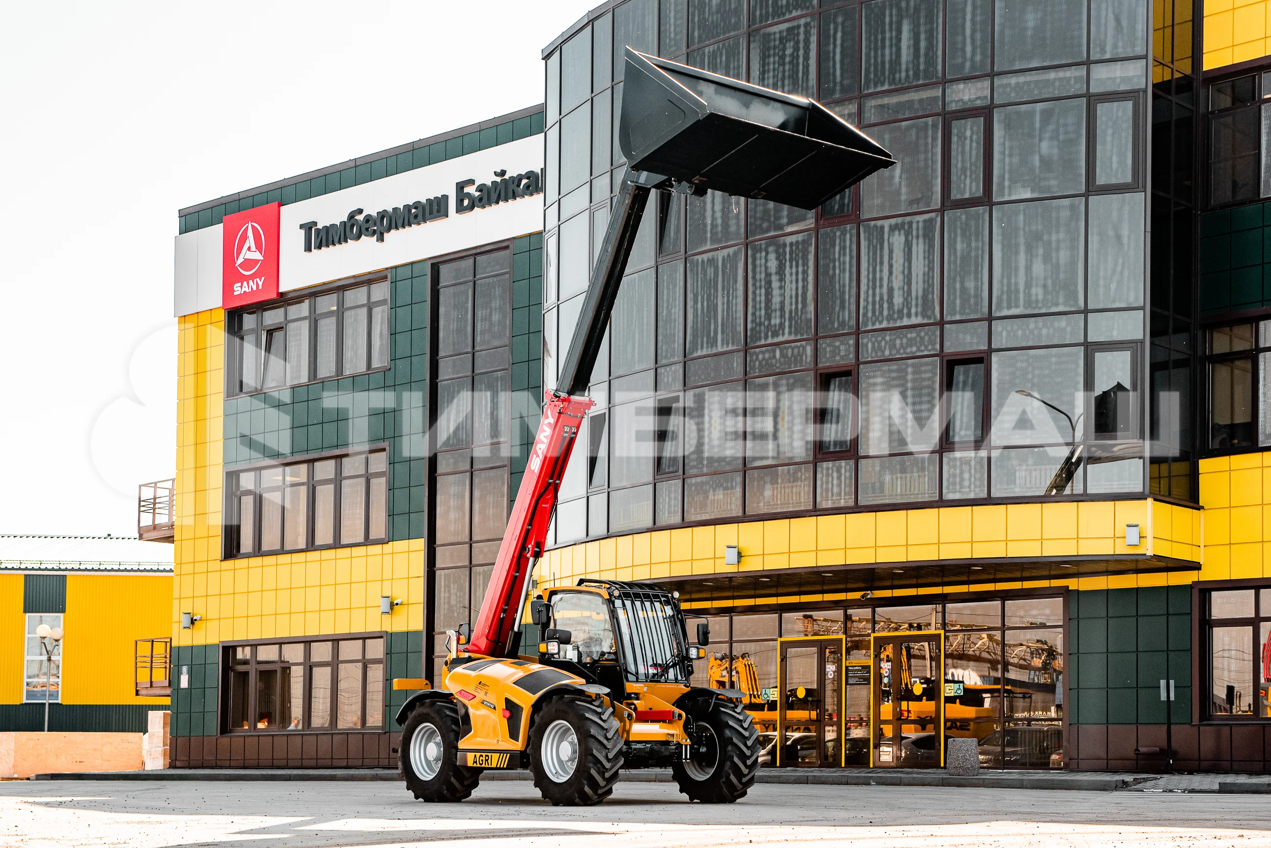 Телескопический погрузчик SANY STH 742 фото 3