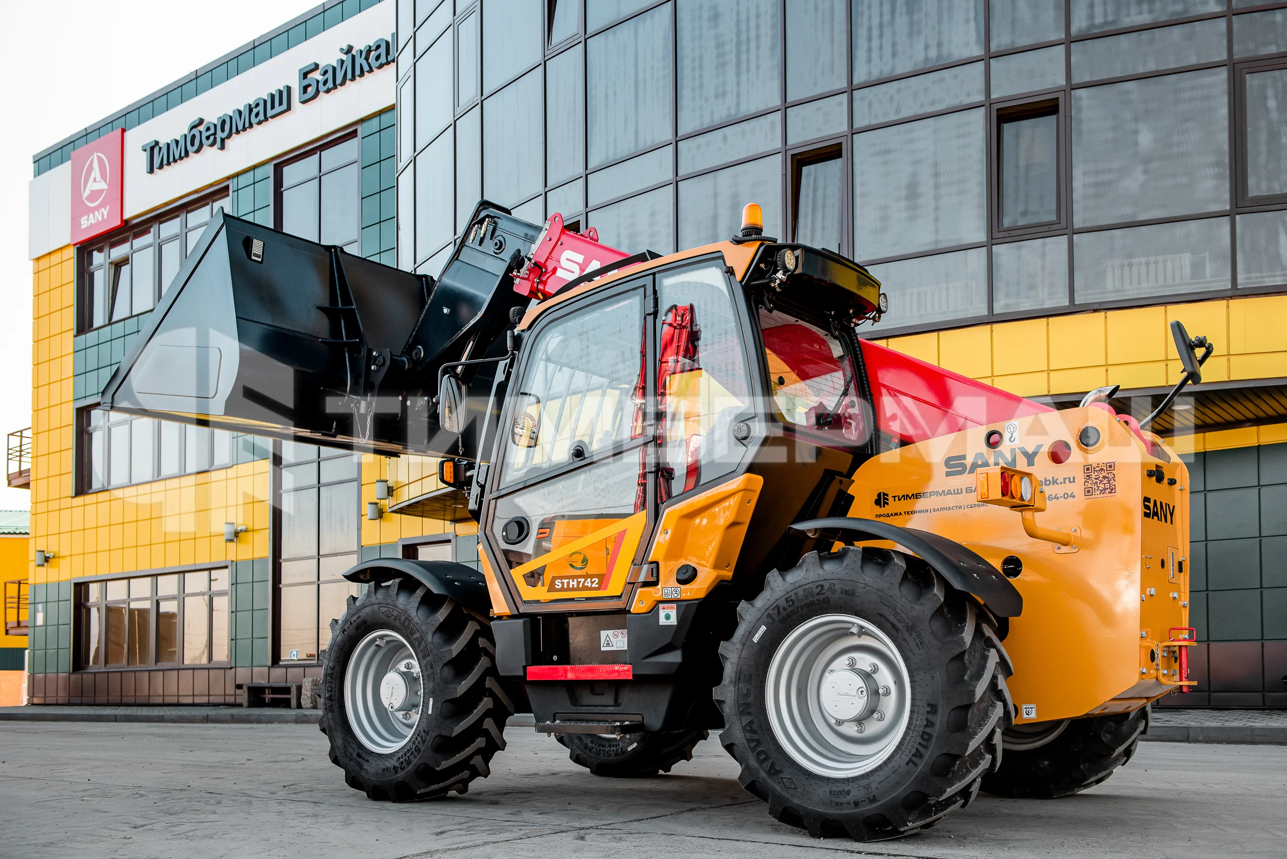 Телескопический погрузчик SANY STH 742 фото 4