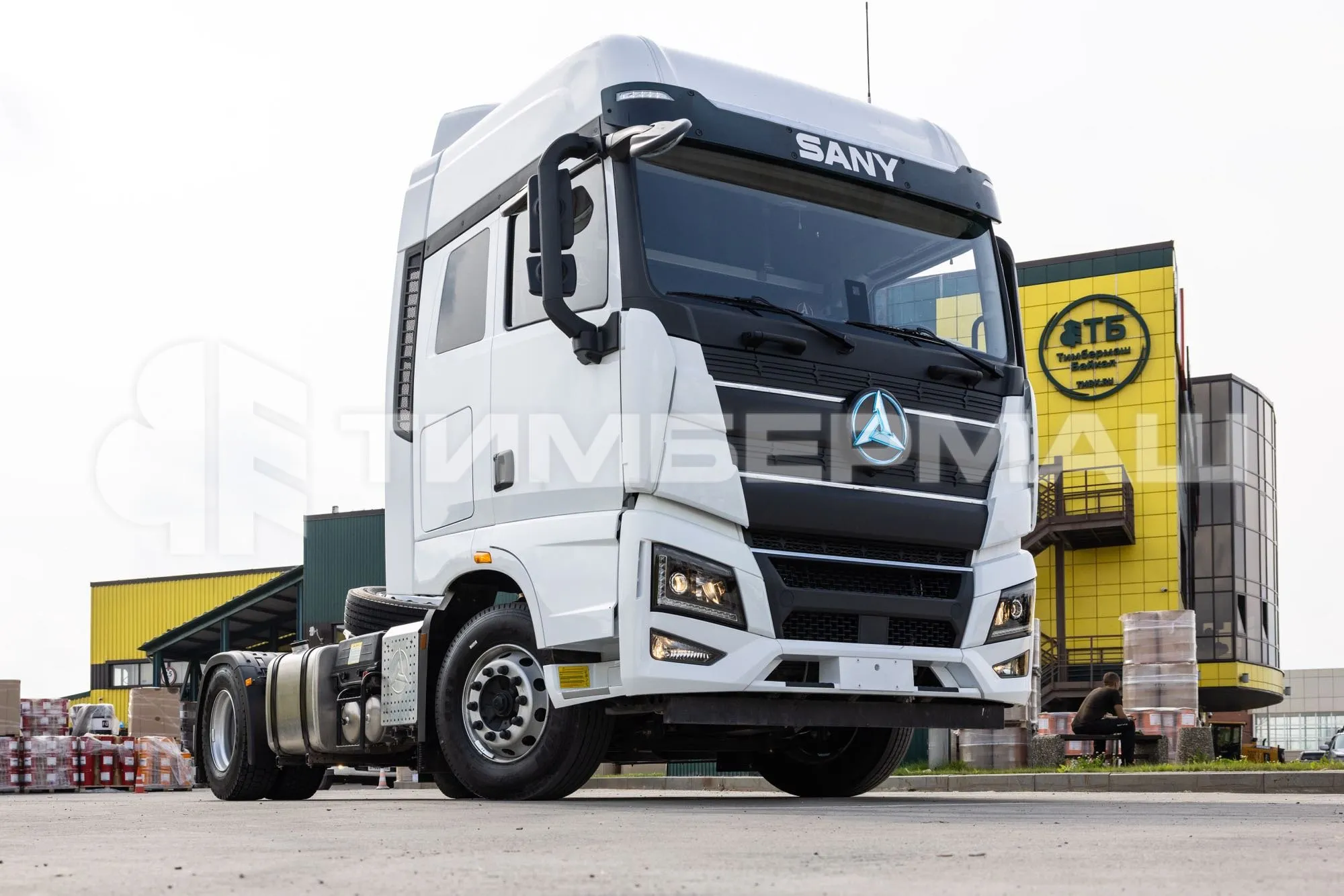 Седельный тягач SANY D495A 4x2 фото 3